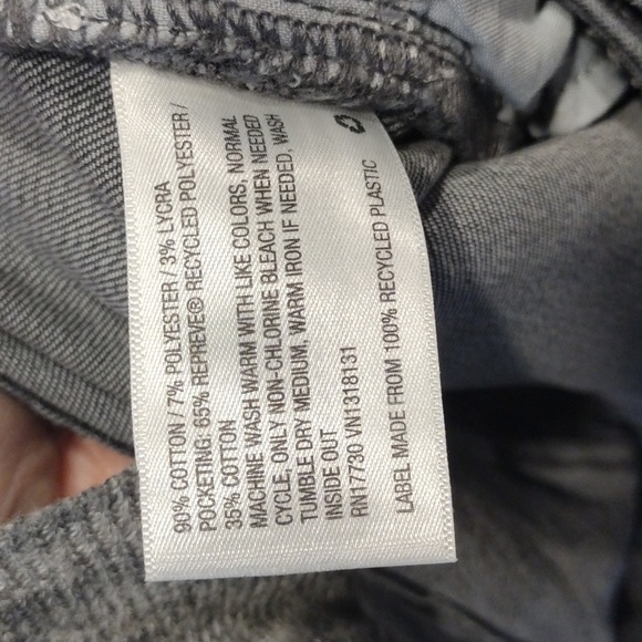 NWT Universal Thread Gray Denim High Rise Bermuda Shorts Size 16/33R-Raw Hem - Picture 7 of 8